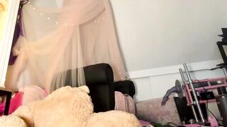 siswet19 I am completely hypnotized by your shape 2026-02-13