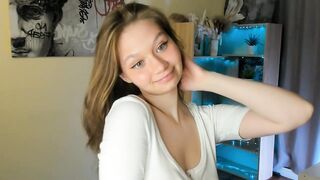 gregorykenely Thrilling Cam Goddess 2026-04-13