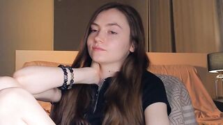 HarleyQuense Camgirl Feminine Charm Video 2026-04-18