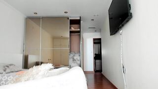 dulceys Webcam Model Seductive Tease Video 2026-04-18