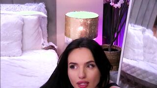 LaylaWoodss Teasing Slim Brunette Perfect Body Cam Model