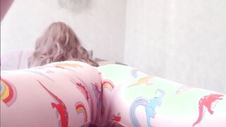 LisaVanArt teasing big ass in leggins 2026-05-09 0806 webcam video