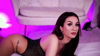 EllaDeLuna 2026-05-24 0400 webcam video