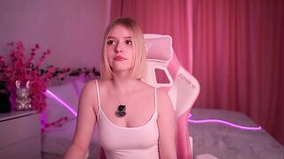 EmilyDutton Blissful Show Cam Web 2026-02-20