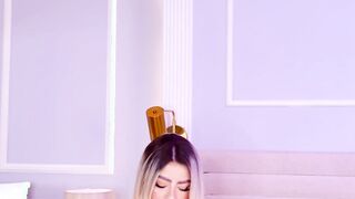 SamaraDavis blonde busty slutty webcam model video