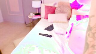 DonnaTaylor Every curve is pure magic 2026-03-02