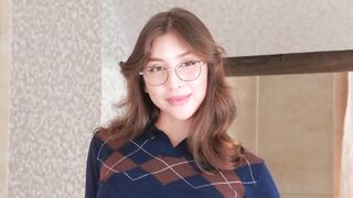 KateGale seducing cam model