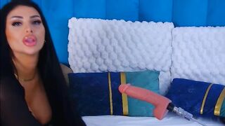 KylieVoos sucks dildo