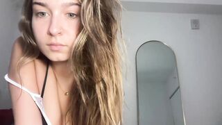 elenahere4u Daring Webcam Session 2026-03-16