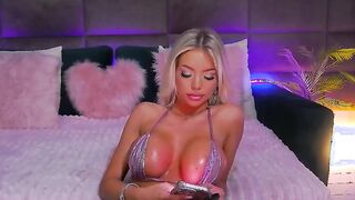 JessieBreen busty platinum blonde webcam pornstar