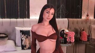 LexyNess classy brunette webcam video