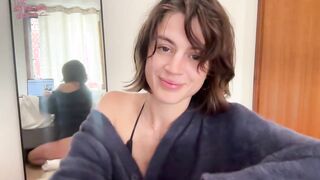 foxyone01 Your shape is pure temptation 2026-04-12
